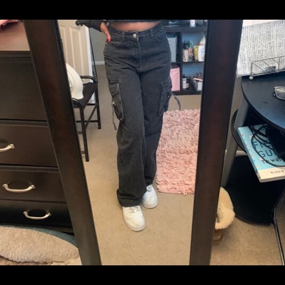 NWOT‼️ BLACK CARGO PANTS / JEANS🖤 - Picture 6 of 6